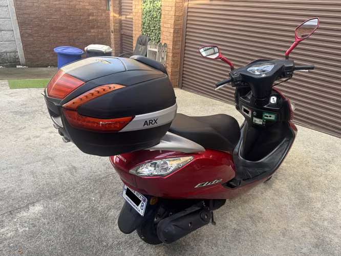 Scooter Honda Elite