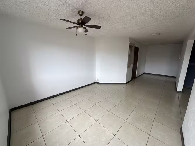 Apartamento en Condominio en Curridabat - Imagen 2