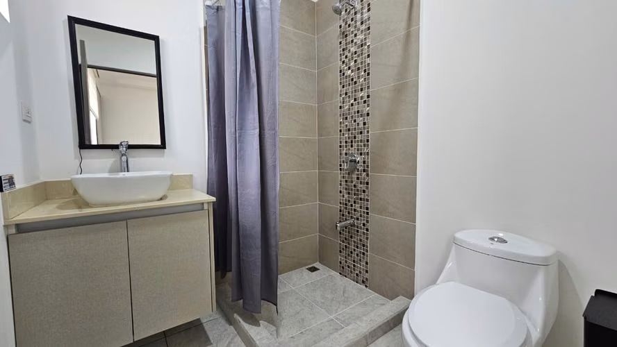 Heredia - Alquiler de Casa Amueblada - Imagen 10
