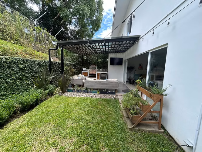 CASA EN BELLO HORIZONTE  |  3 HABITACIONES  |  JARIDN  |  348m² - Imagen 2