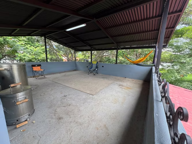 Residencia Privada con Piscina, 2 Apartamentos y Oficina en Lindora - Imagen 19