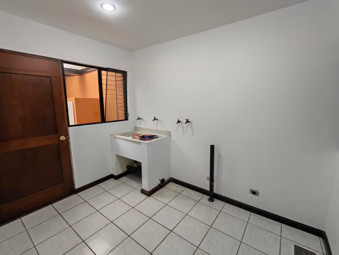 Se alquila casa en Bello Horizonte de Escazú. - Imagen 9