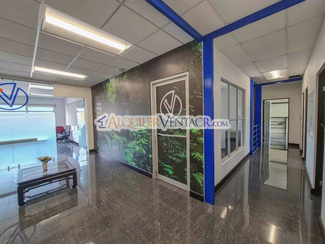 OFIBODEGA DE 625 M2 CON 1.132 M2 DE LOTE EN SAN ANTONIO ESCAZU - Imagen 19
