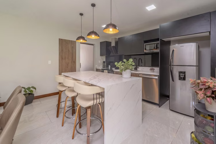 Su Nuevo Hogar en Hacienda Los Reyes: Modernidad y Entorno Natural - Imagen 4