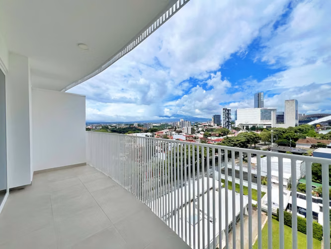 Alquiler apto de estreno con vistas panorámicas, La Sabana. (MN) - Imagen 5