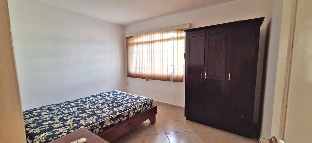 Amplia villa con jardín y piscina, a solo 5 km de Playas del Coco