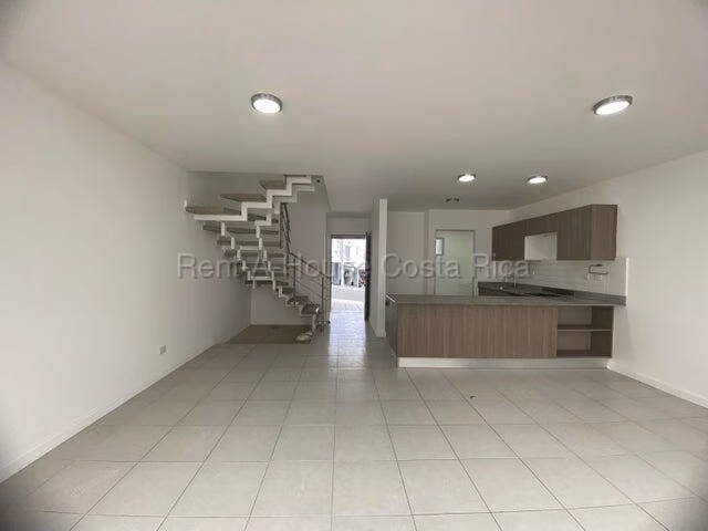 Alquiler de Casa en Condominio en Heredia-Santo Domingo de San Miguel - Imagen 3