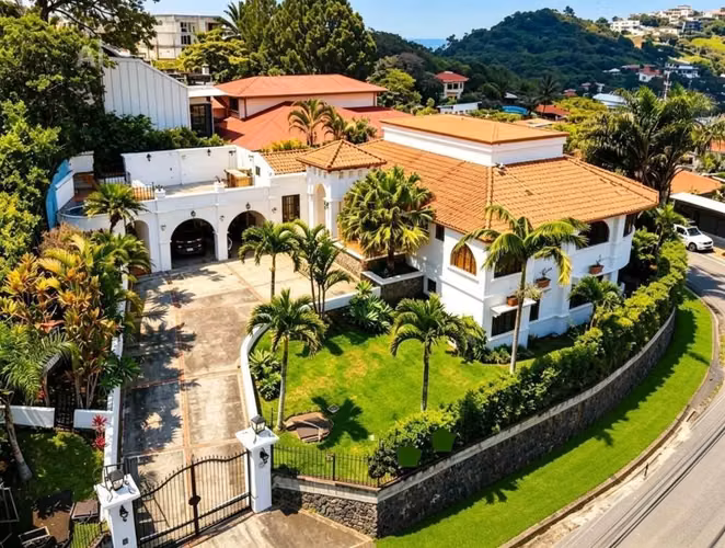Alquiler y venta de casa exclusiva estilo morisco en Escazú - Imagen 6