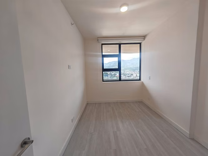 ALQUILER DE APARTAMENTO MODERNO CON VISTAS A LA MONTAÑA. NUNCIATURA - Imagen 8