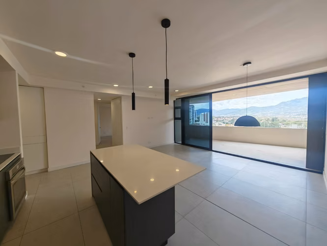 ALQUILER DE APARTAMENTO MODERNO CON VISTAS A LA MONTAÑA. NUNCIATURA - Imagen 2