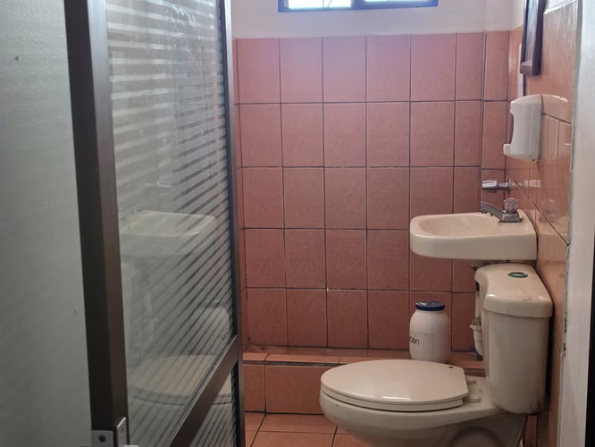 Alquiler de Oficina de 200 m2 en Centro Colón, San José - Imagen 6