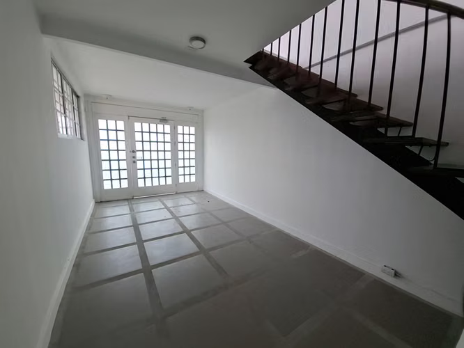 Alquiler de dúplex en Barrio Escalante | 130m² | Dos Salas y Suite Principal con Baño - Imagen 2