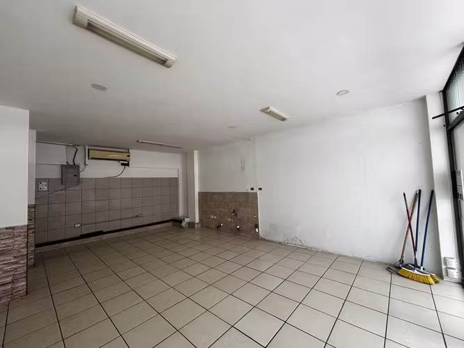 Local comercial San Rafael de Escazú primer piso 35m2 - Imagen 8