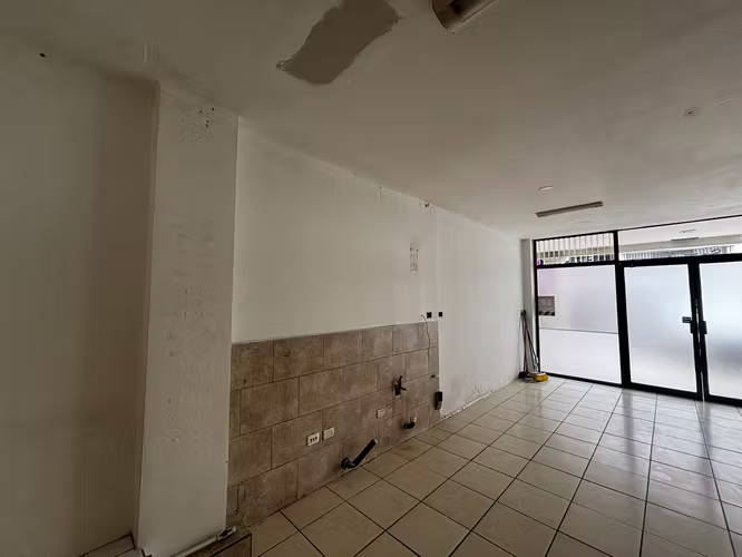 Local comercial San Rafael de Escazú primer piso 35m2 - Imagen 4