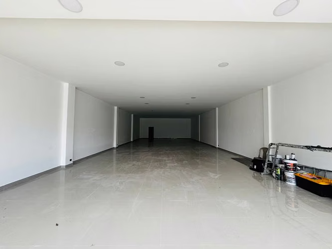 Local comercial Sabana Norte sobre AV10 300m2 cuatro parqueos - Imagen 8