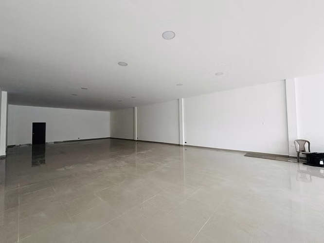 Local comercial Sabana Norte sobre AV10 300m2 cuatro parqueos - Imagen 20