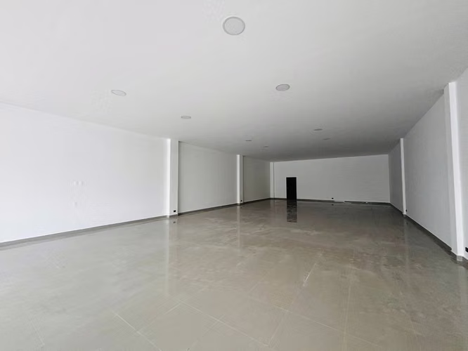 Local comercial Sabana Norte sobre AV10 300m2 cuatro parqueos - Imagen 13
