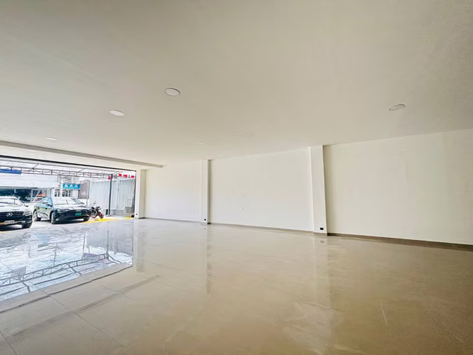 Local comercial Sabana Norte sobre AV10 300m2 cuatro parqueos - Imagen 7