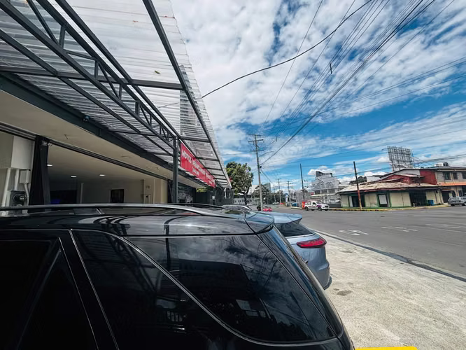 Local comercial Sabana Norte sobre AV10 300m2 cuatro parqueos - Imagen 12