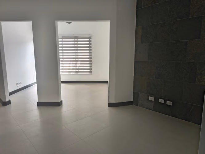 ALQUILER DE APARTAMENTO DE UNA SOLA PLANTA EN POZOS DE SANTA  ANA INCLUYE SERVICIOS - Imagen 7