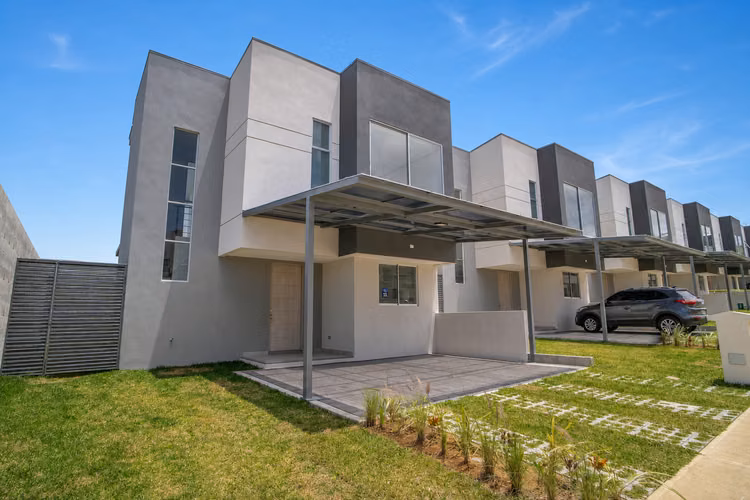 Venta de casa en Condominio 100% Separadas a Estrenar
