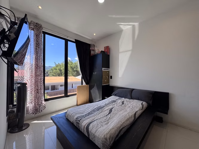Venta de Hermosa Casa Contemporánea en Residencial Privado - Imagen 9
