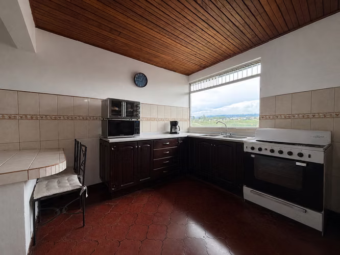 Venta de Casa de Una Planta en Residencial con Jardín - Imagen 8