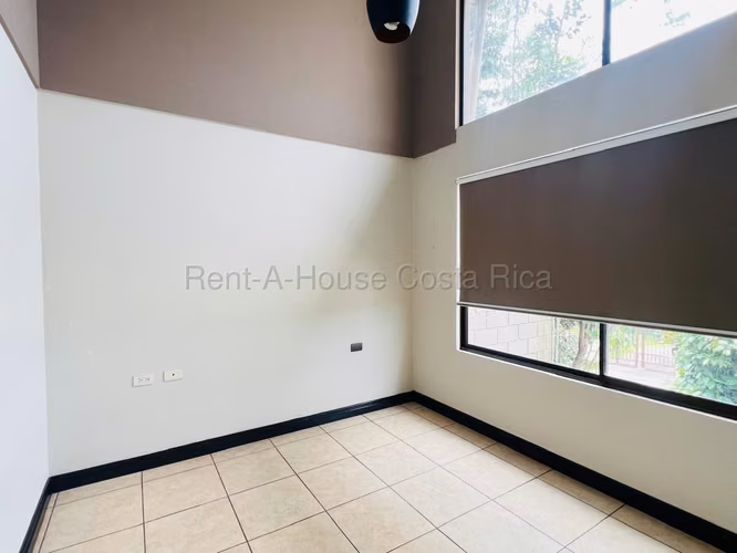 VENTA DE CASA CON VISTA EN SAN RAFAEL DE HEREDIA - Imagen 8