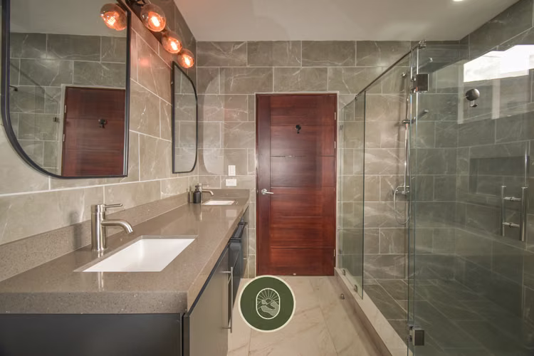CASA ESQUINERA 3 HAB EN CONDOMINIO LAS MESETAS | LA GUÁCIMA, ALAJUELA - Imagen 18