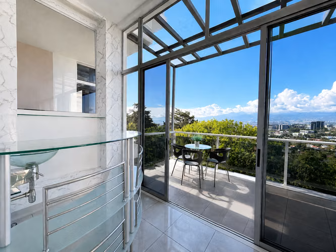 SE ALQUILA APARTAMENTO AMUEBLADO ESPECTACULAR VISTA ESCAZÚ YZ - Imagen 7