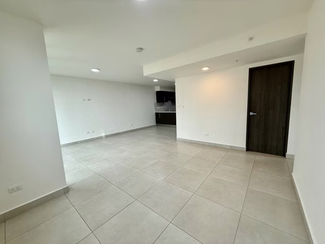 ALQUILER APARTAMENTO HEREDIA ALTAMIRA PASEO DE LAS FLORES/PLAZA BRATSY - Imagen 5
