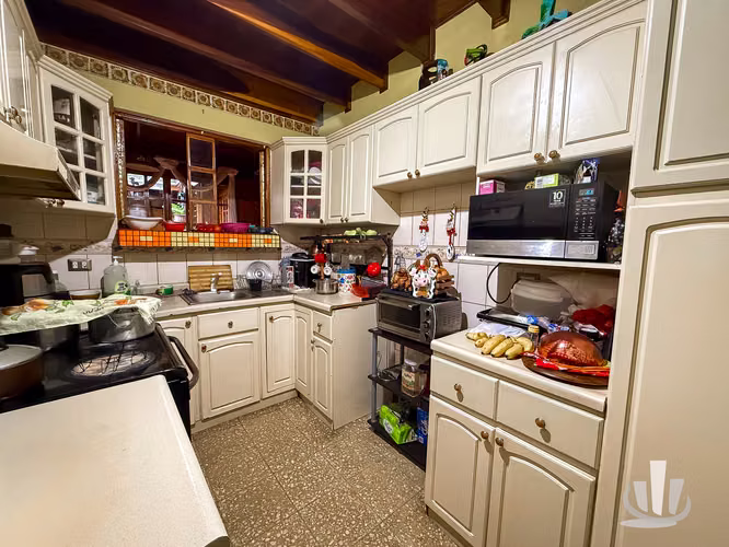 Casa esquinera en venta en La Colina de Curridabat - Imagen 6