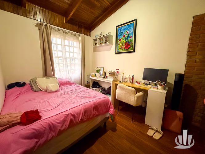 Casa esquinera en venta en La Colina de Curridabat - Imagen 9
