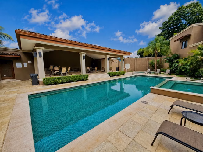 Curridabat - House Rental in Guayabos