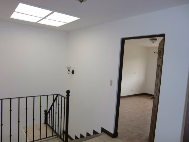 Pozos de Santa Ana - Alquiler de Casa con jardin - Imagen 8