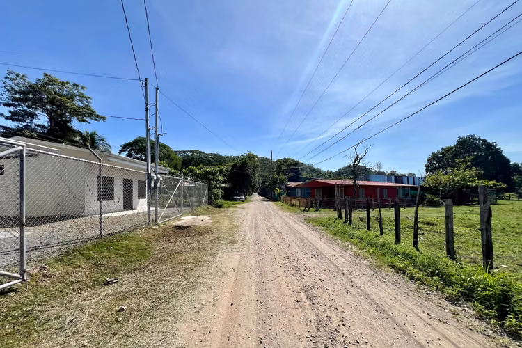 Casa en venta en Paquera, a minutos del ferry y playas - Imagen 4