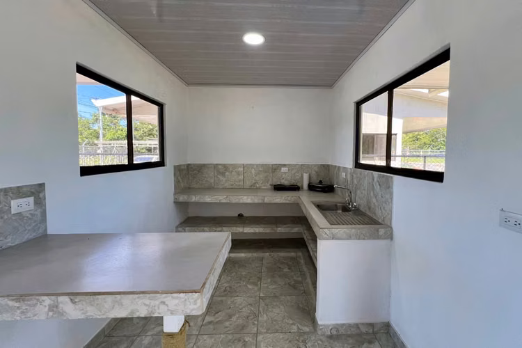 Casa en venta en Paquera, a minutos del ferry y playas - Imagen 7
