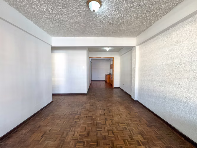 Primer piso a solo 3 minutos del Mall San Pedro | 2 parqueos | 440.000 - Imagen 14