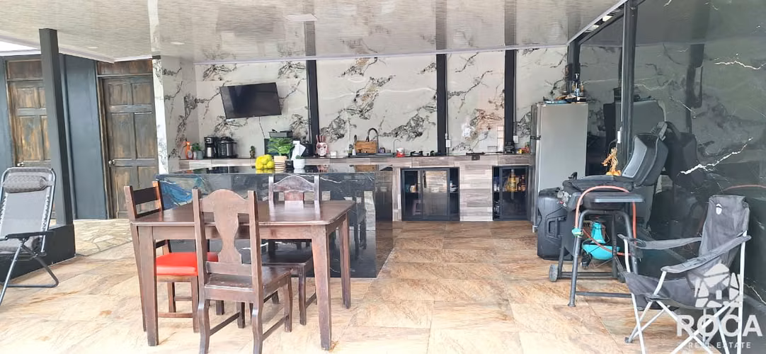 Venta de casa con piscina en Cajon de Perez Zeledon - Imagen 12