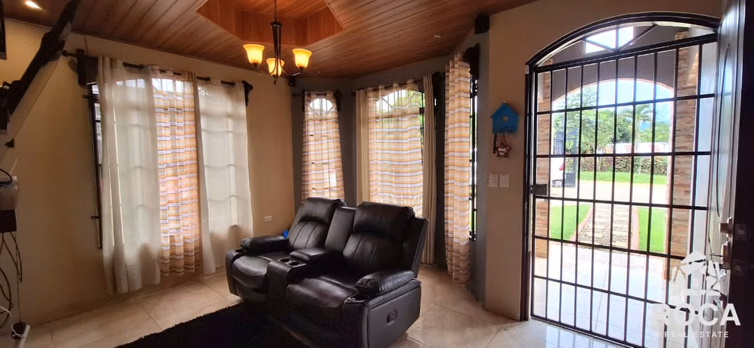 Venta de casa con piscina en Cajon de Perez Zeledon - Imagen 8