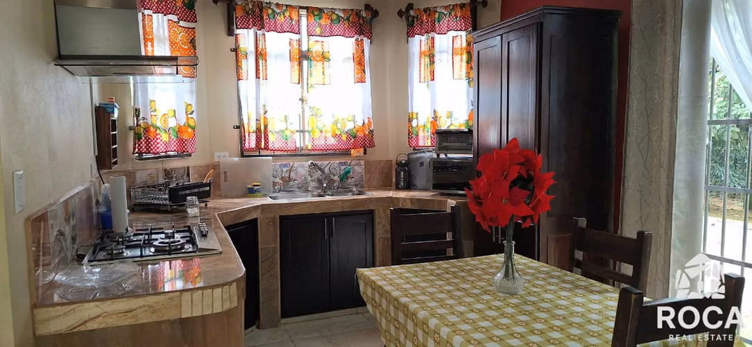 Venta de casa con piscina en Cajon de Perez Zeledon - Imagen 6