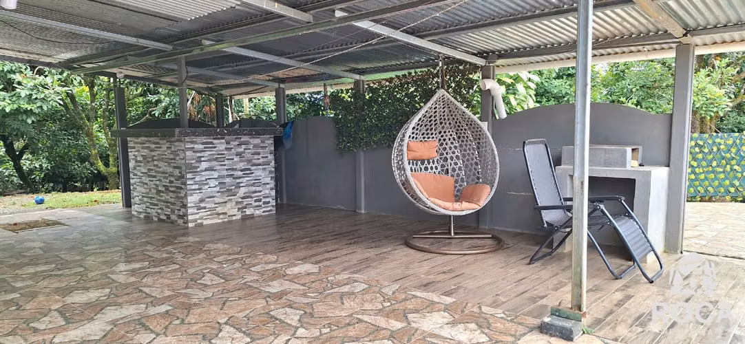 Venta de casa con piscina en Cajon de Perez Zeledon - Imagen 13