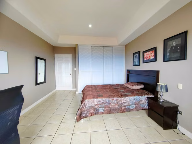 Alquiler Casa Amueblada en Escazú | Condominio con Vista a las Montañas - Imagen 8