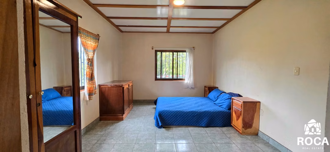 Finca en venta con casa principal y huespedes pastos y bosque 10 minutos de San Isidro - Imagen 6