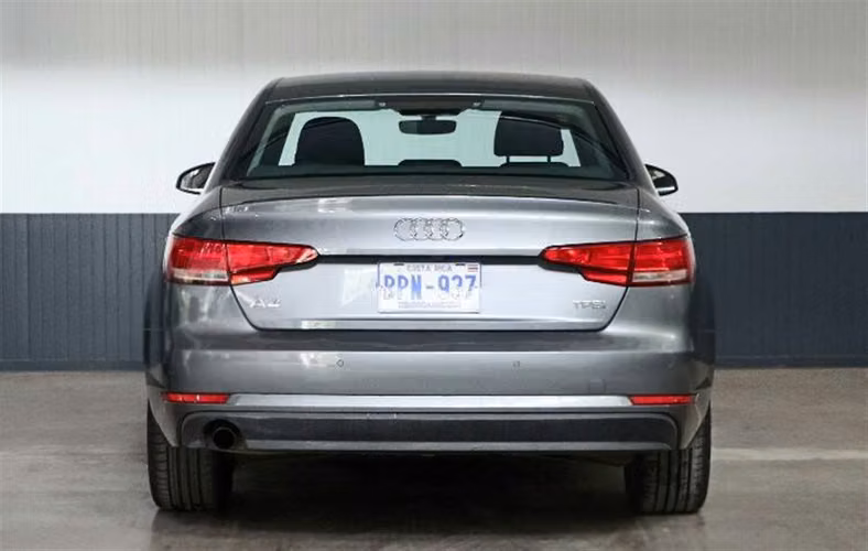 AUDI A4 2018 AUTOMÁTICA GASOLINA GRIS