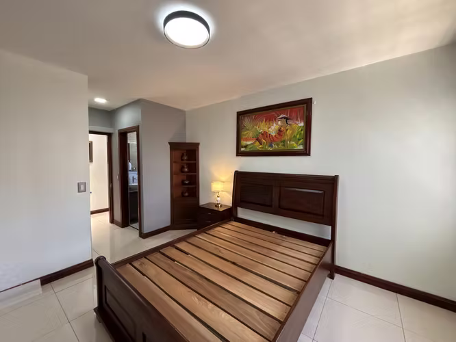 VENTA DE CASA EN RESIDENCIAL LOMAS DEL ZURQUÍ, SAN ISIDRO, HEREDIA - Imagen 12