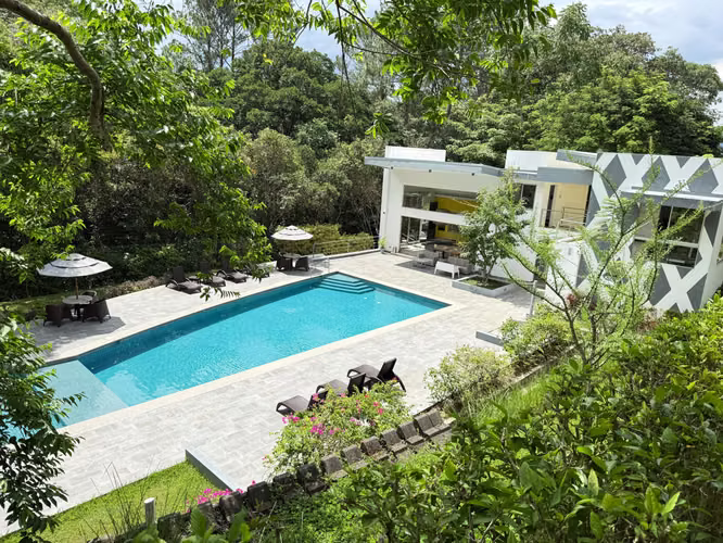 Luxury Eco Apartment in Escazú | Private Garden | $1,300 (Includes Fee)