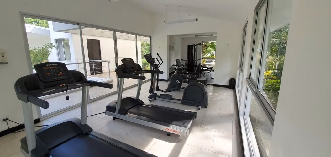 Apartamento Eco de Lujo en Escazú | Jardín Privado | $1,300 Incluye Cuota - Imagen 15