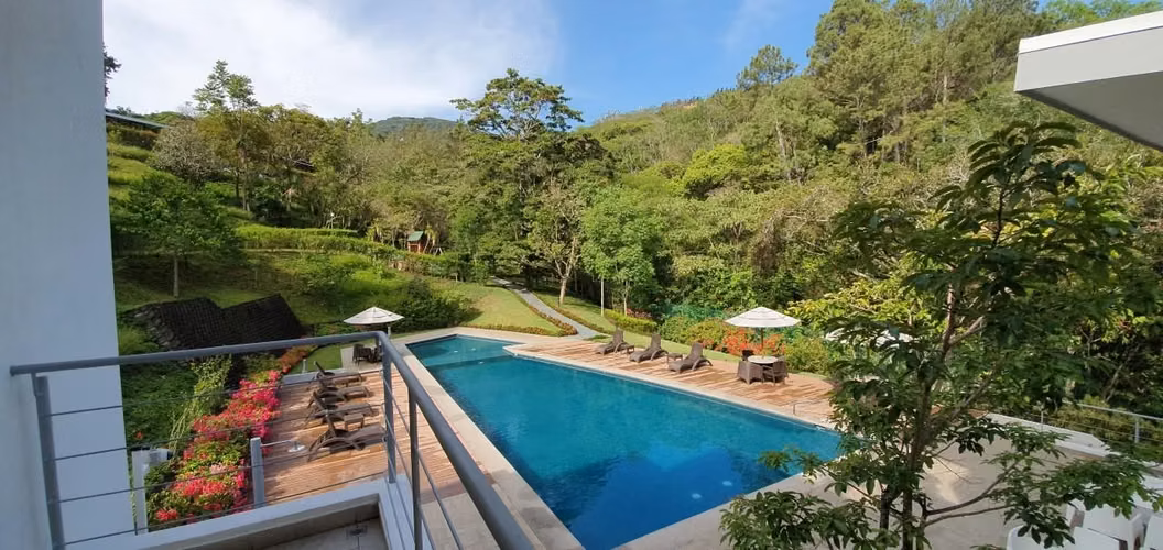 Apartamento Eco de Lujo en Escazú | Jardín Privado | $1,300 Incluye Cuota - Imagen 11