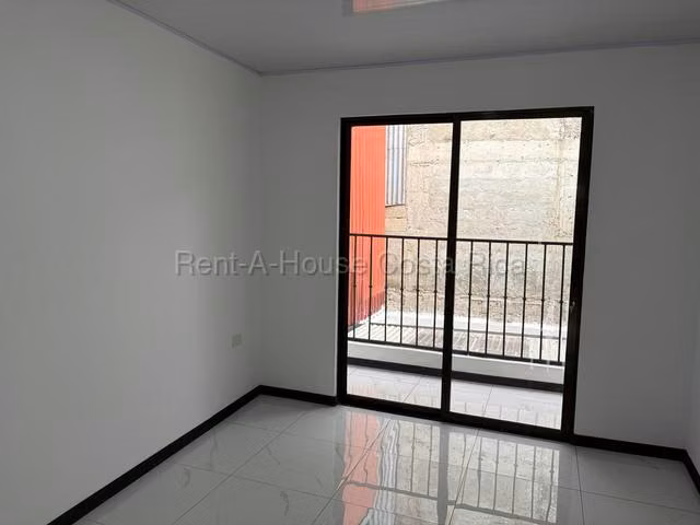 Venta de Casa Esquinera en Tibás-San Juan. RAH 27-227 - Imagen 7